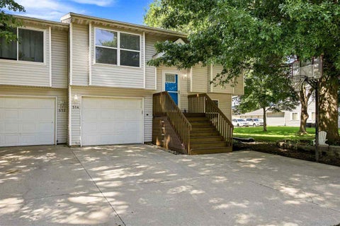 Photo of 514 Kimberlite St, Tiffin, IA 52340 (MLS # 202604444)