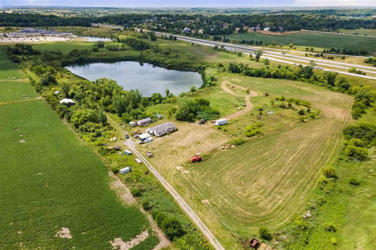 Photo 1 of 20 — 3416 County Home Rd, CedarRapids, IA 52411