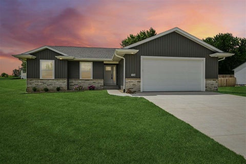 Photo of 104 5th Ave Ct, Coggon, IA 52218 (MLS # 202605435)