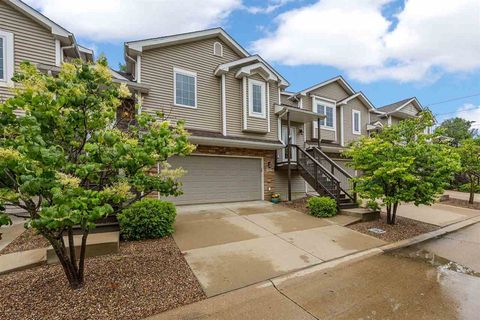Photo of 1015 Twilight Dr, NorthLiberty, IA 52317 (MLS # 202603834)