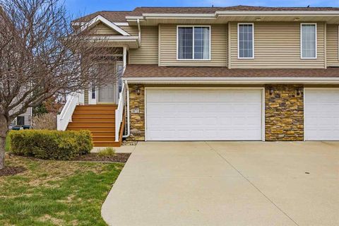 Photo of 1072 Patton Ln, NorthLiberty, IA 52317 (MLS # 202602360)