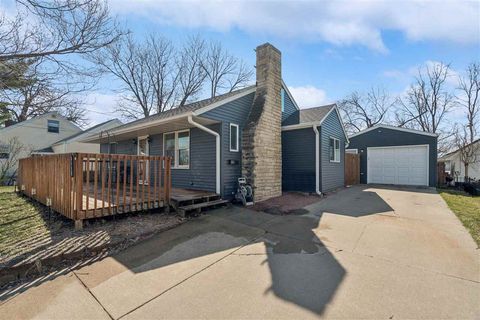 Photo of 297 6th Ave, Marion, IA 52302 (MLS # 202602119)