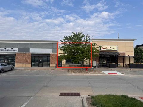 Photo of 521 Westbury Dr 2B #2B, Iowa City, IA 52245 (MLS # 202503814)