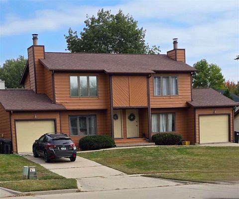 Photo of 1453 Eastview Dr, Coralville, IA 52241 (MLS # 202506567)