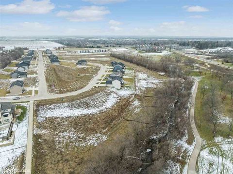 Photo of 3996 Winnsboro Dr, IowaCity, IA 52245 (MLS # 202600068)