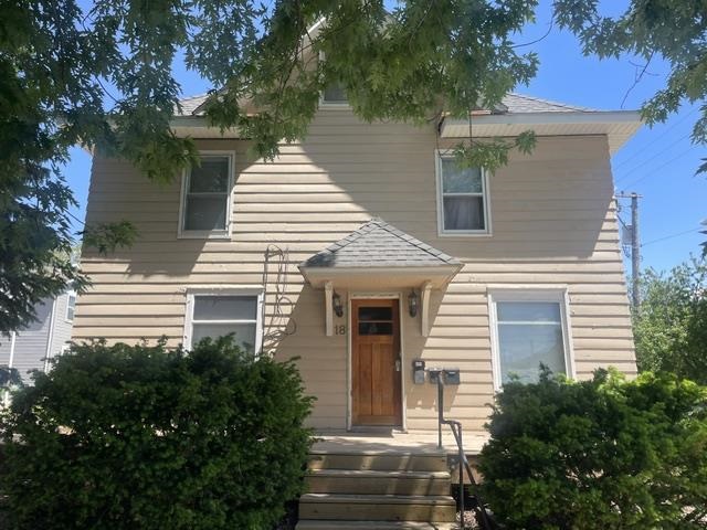 Photo 1 of 24 — 18 N Dodge Street, IowaCity, IA 52245