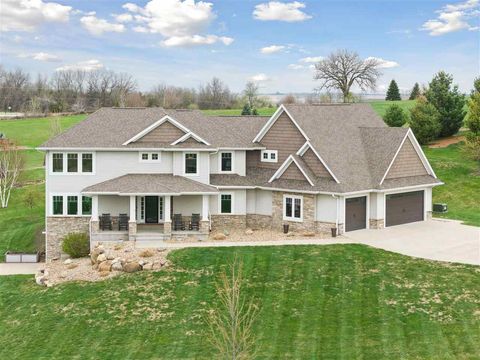 Photo of 3960 Macbride Pl NE, Solon, IA 52333 (MLS # 202602552)