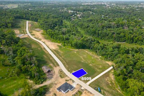 Photo of 5509 Seminole Valley Trl NE, IA 52411 (MLS # 202506007)
