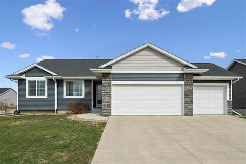 Photo of 6426 Prairie Rose Circle SW, CedarRapids, IA 52404 (MLS # 202602183)