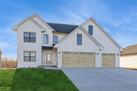 Photo of 837 Heron Dr, IowaCity, IA 52245 (MLS # 202600224)