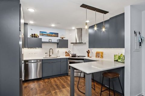 Photo of 332 S Linn St 312 #312, Iowa City, IA 52240 (MLS # 202502266)