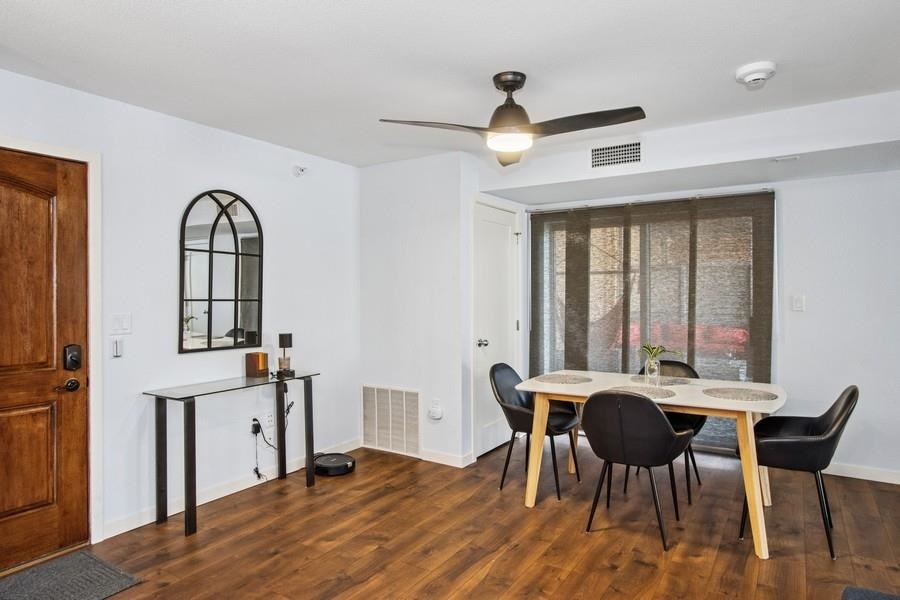 332 S Linn St 312