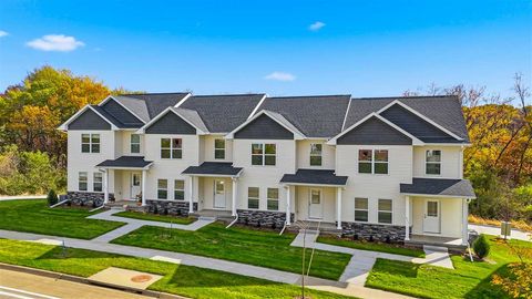 Photo of 713 E Foster Rd, IowaCity, IA 52245 (MLS # 202507109)