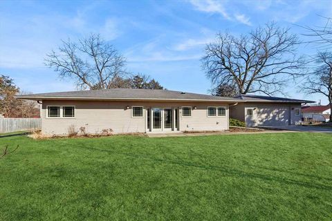 Photo of 40 N Main St., NorthLiberty, IA 52317 (MLS # 202601162)