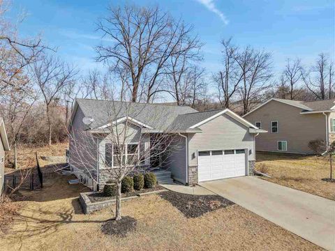 Photo of 1131 Manitou Trl, IowaCity, IA 52245 (MLS # 202601208)