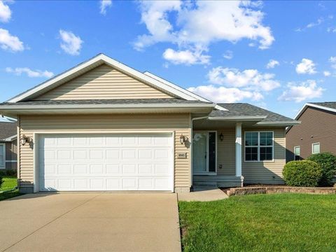 Photo of 6045 Ridgewood Meadows Ln NE, Cedar Rapids, IA 52411 (MLS # 202504589)