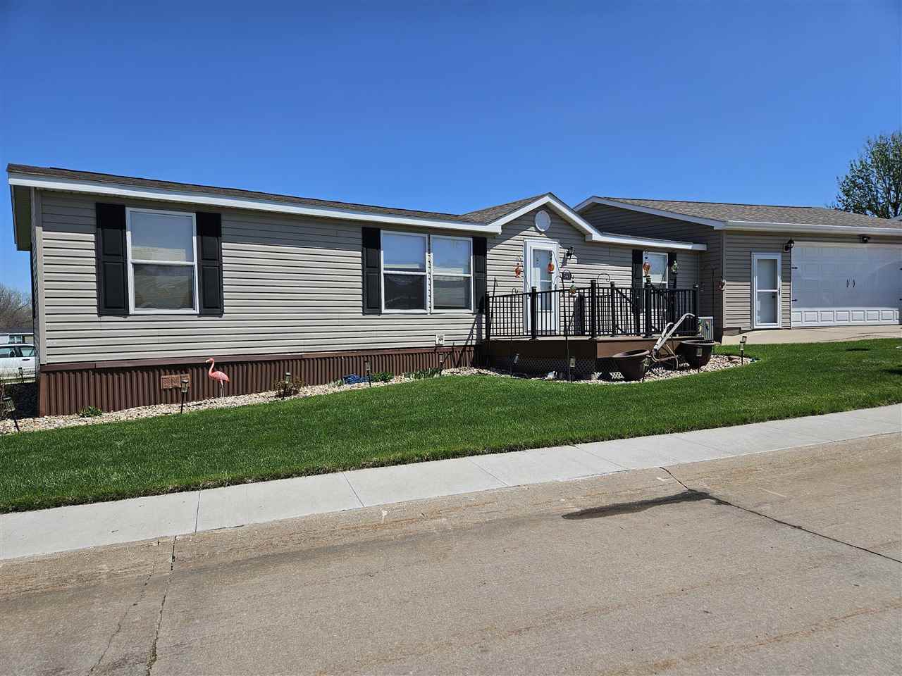 Photo 1 of 20 — 343 Mosswood lane, IowaCity, IA 52246