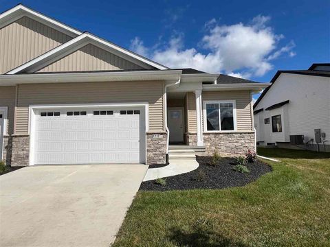 Photo of 1232 Berkshire Ln, North Liberty, IA 52317 (MLS # 202502560)