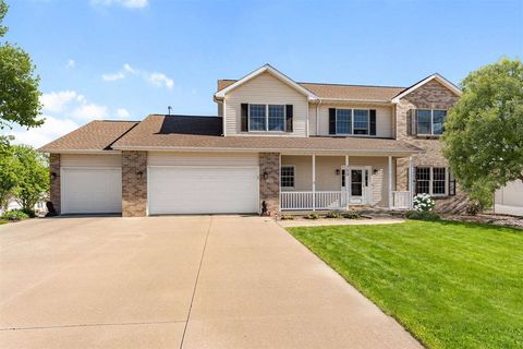 Photo of 700 Creek View Ct, Coralville, IA 52241 (MLS # 202601711)