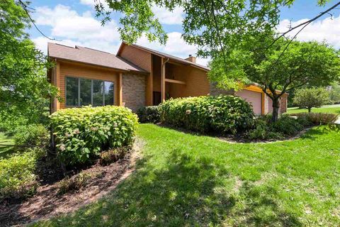 Photo of 4644 Rapid Creek Trl NE, Iowa City, IA 52240 (MLS # 202504979)