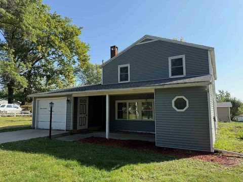 Photo of 1114 7th Ave, IA 52356 (MLS # 202506257)