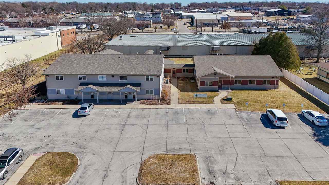 Photo 1 of 10 — 1916 Waterfront Dr, IowaCity, IA 52240