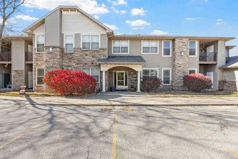 Photo of 1718 Algonquin Rd, IowaCity, IA 52245 (MLS # 202506959)