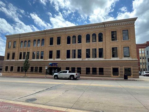 Photo of 123 5th St SE, Cedar Rapids, IA 52401 (MLS # 202403561)