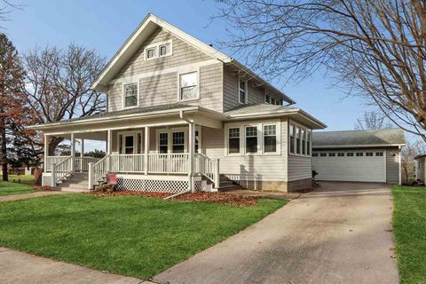 Photo of 706 W Welsh Street, Williamsburg, IA 52361 (MLS # 202600052)