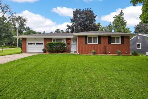 Photo of 1727 Glendale Rd, Iowa City, IA 52245 (MLS # 202505087)