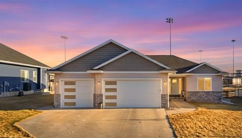 Photo of 1405 E Tartan, NorthLiberty, IA 52317 (MLS # 202601144)