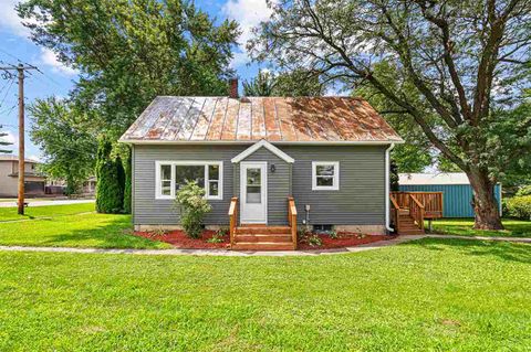 Photo of 133 E 5th St, Solon, IA 52333 (MLS # 202504927)