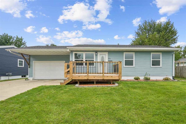 311 CHERRY HILL RD NW, CEDAR RAPIDS, IA 52405 - Image eaadd0f55c3a53bb803a7a5e74d544fb/1402881663