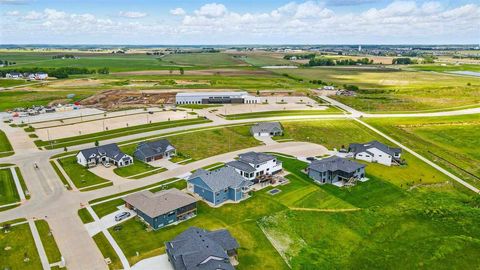 Photo of 1820 Green Oak Ct, Tiffin, IA 52340 (MLS # 202600299)