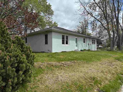 Photo of 437 7th St, Coralville, IA 52241 (MLS # 202601201)