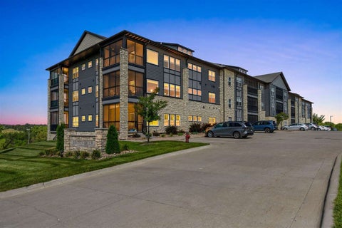 Photo of 1920 Country Club Drive 108 #108, Coralville, IA 52241 (MLS # 202605273)