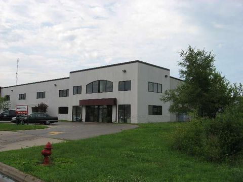 Photo of 2000 James St 117a & a portion of 119a #117a & a portion of, Coralville, IA 52241 (MLS # 202504888)