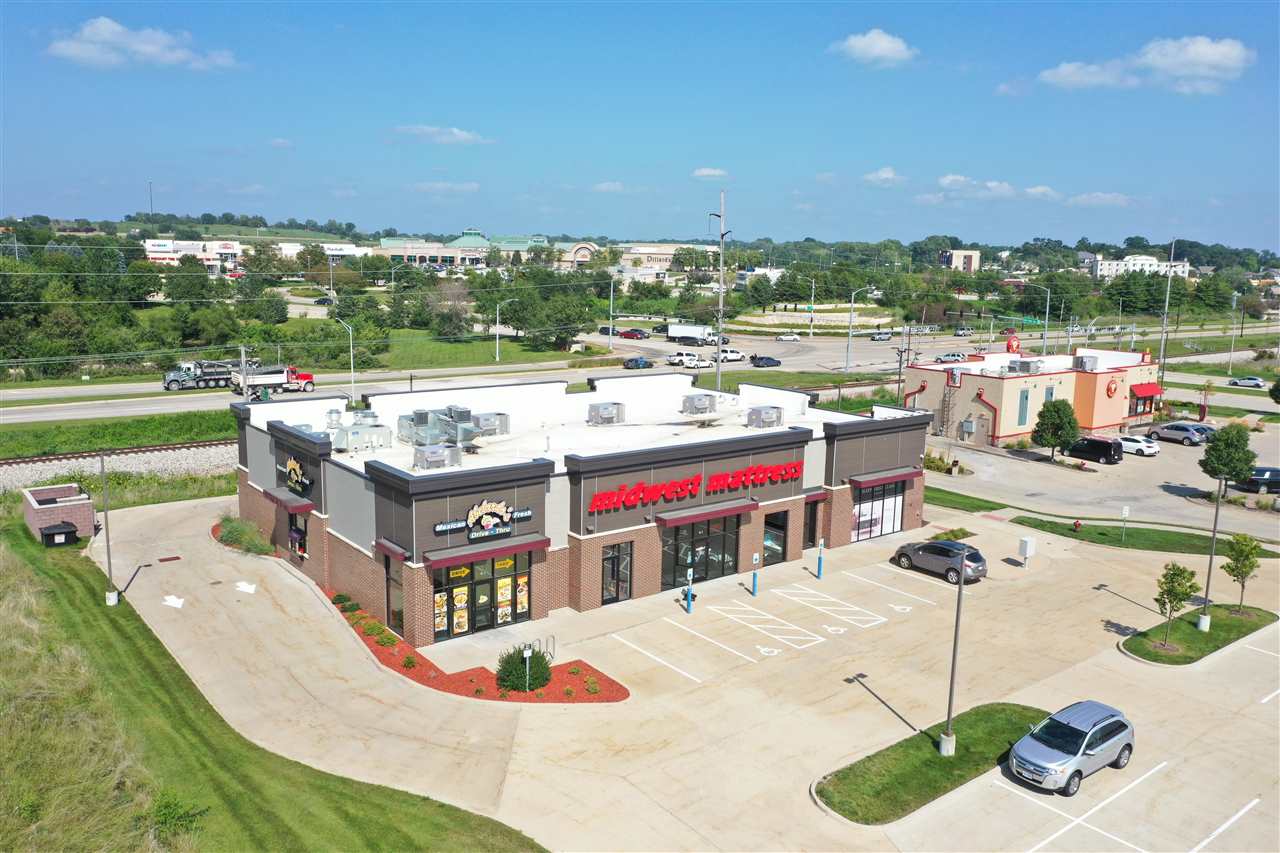 Photo 1 of 29 — 744-746 Coral Ridge Ave, Coralville, IA 52241