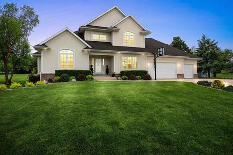 Photo of 5857 Wells Ln, Cedar Rapids, IA 52411 (MLS # 202504051)