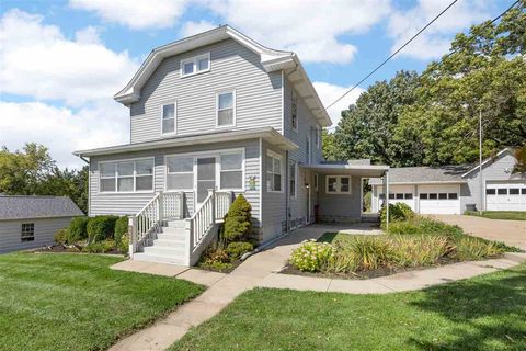 Photo of 400 W Elm St, Solon, IA 52333 (MLS # 202505694)