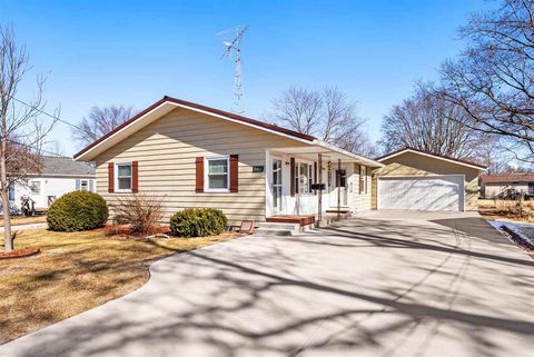 Photo of 502 S 8th Ave, Washington, IA 52353 (MLS # 202601335)