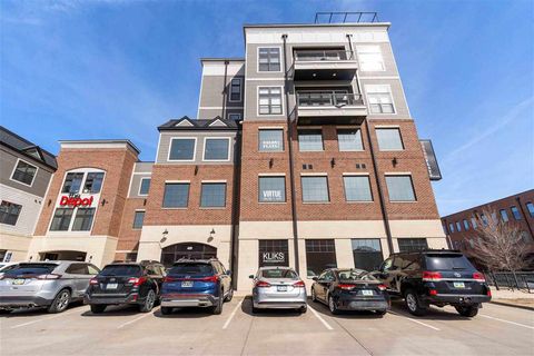 Photo of 420 12th Ave SE Floor 2 #Floor 2, Cedar Rapids, IA 52401 (MLS # 202502518)