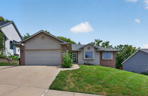 Photo of 1116 Weeber St, IowaCity, IA 52246 (MLS # 202605334)