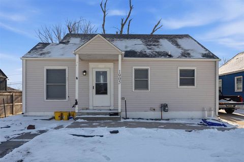 Photo of 1905 Williams Blvd SW, CedarRapids, IA 52404 (MLS # 202602095)