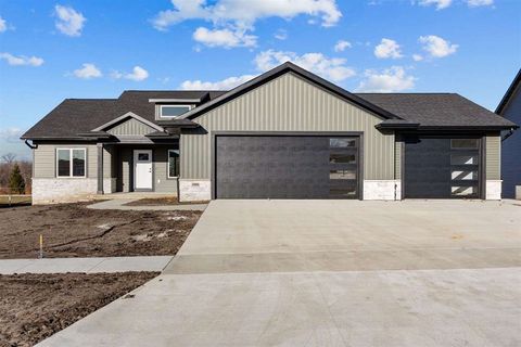 Photo of 3988 Peridot Dr, Marion, IA 52302 (MLS # 202601897)