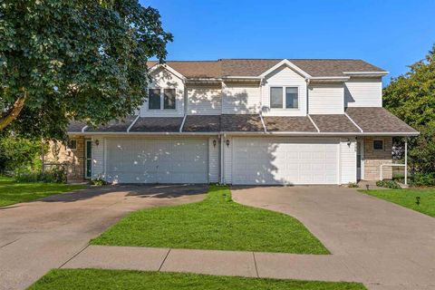 Photo of 996 22nd Ave, Coralville, IA 52241 (MLS # 202601549)