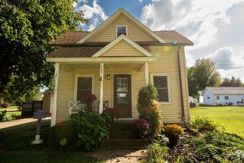 Photo of 403 4th Street, IA 52747 (MLS # 202505918)
