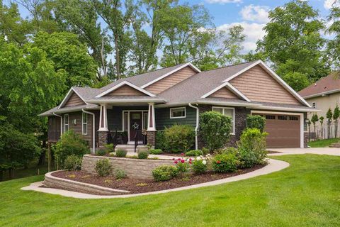 Photo of 4010 Windham Woods Ct SE, Cedar Rapids, IA 52403 (MLS # 202503510)