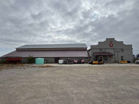 Photo of 501 E Cedar St, Mechanicsville, IA 52306 (MLS # 202506408)