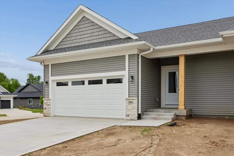Photo of 1001 Highland Trl, Solon, IA 52333 (MLS # 202602902)